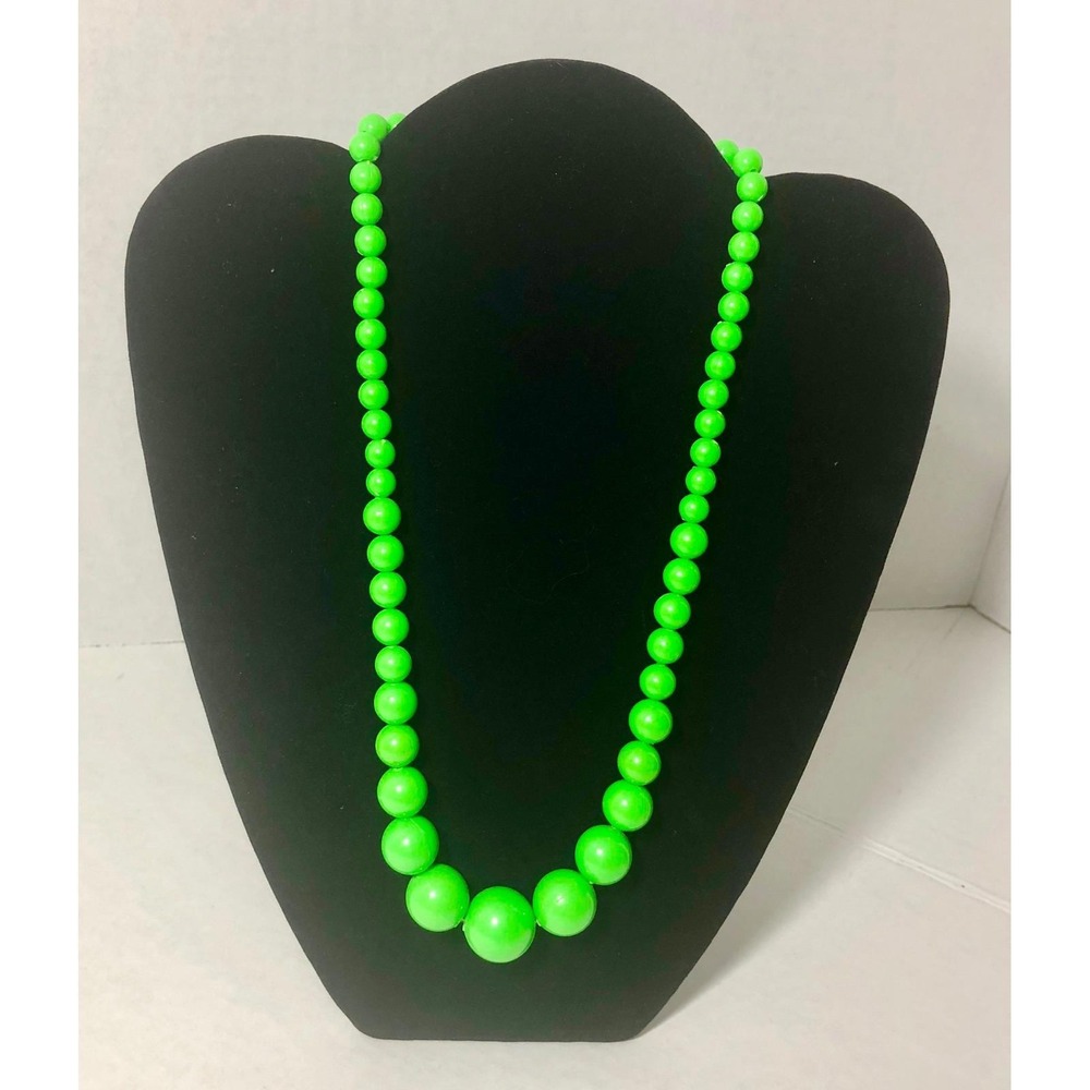 VTG Traditional Flamenco Spanish Sevillanas Bead Necklace  - Light Green